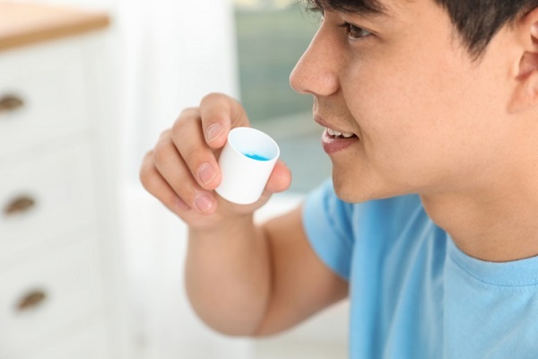 công dụng của nước súc miệng