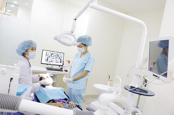 Phương pháp lấy cao răng bằng máy siêu âm công nghệ mới tại các trung tâm nha khoa uy tín