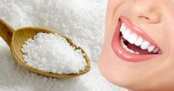 Cách làm trắng răng tại nhà bằng muối ăn|Nguyên nhân dẫn đến tình trạng bị ố vàng răng|Cách làm trắng răng tại nhà bằng chanh|Cách làm trắng răng tại nhà bằng nước vo gạo|Cách làm trắng răng tại bằng than hoạt tính|Cách làm trắng răng tại bằng baking soda|Mẹo làm trắng răng tại nhà an toàn bằng cà chua|Hướng dẫn làm trắng răng thơm miệng bằng kem đánh răng