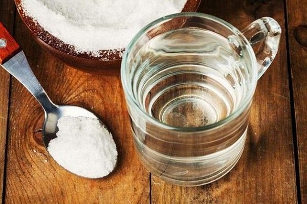 Cách trị nhiệt miệng bằng nước muối