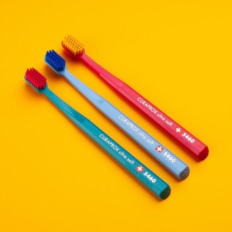Bộ 3 bàn chải răng Curaprox CS 5460 Ultra Soft 1