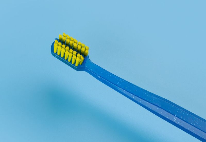 Bàn chải Curaprox CS 5460 Ortho dành cho răng niềng