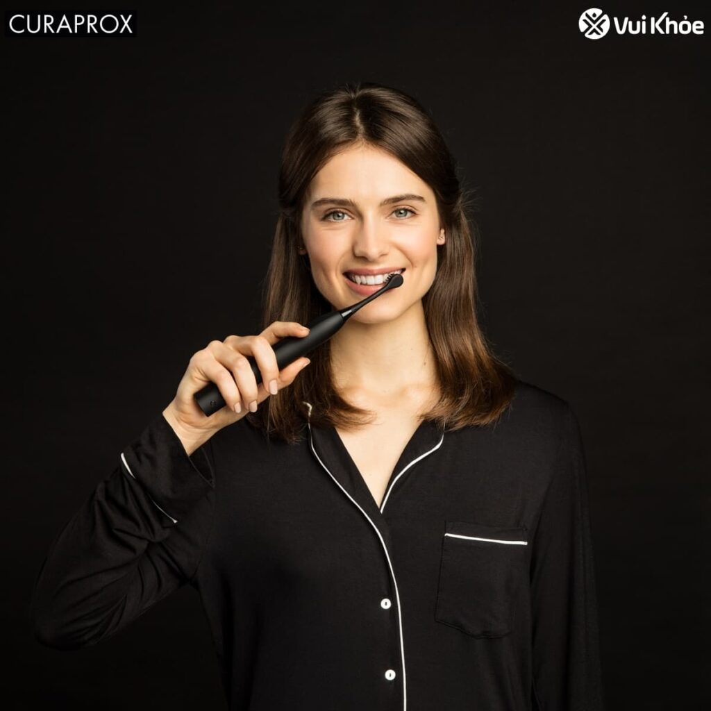 Hướng dẫn sử dụng bàn chải điện Curaprox Black is White