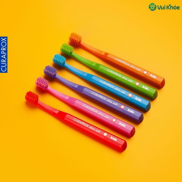Bộ sưu tập bàn chải Curaprox CS Kids nền vàng