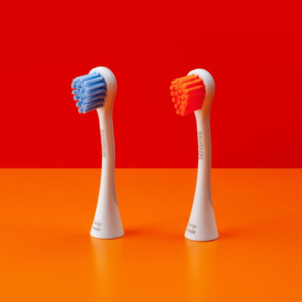 Bộ 2 đầu bàn chải điện Curaprox Hydrosonic Sensitive nền cam