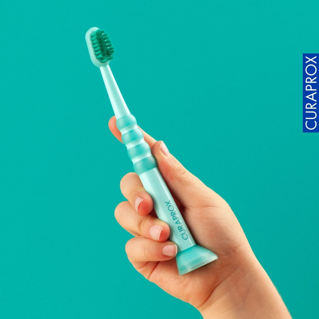 Bàn chải CURAPROX BABY cho trẻ từ 0 - 4 tuổi