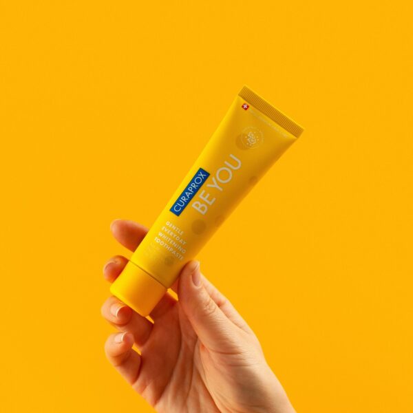 Trên tay kem đánh răng Curaprox Be You 60ml (Hương bưởi + Cam Bergamot) Vàng