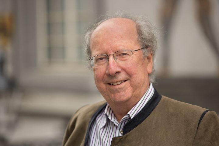 Care & Share – Bí mật đằng sau bàn chải điện Curaprox Hydrosonic Pro