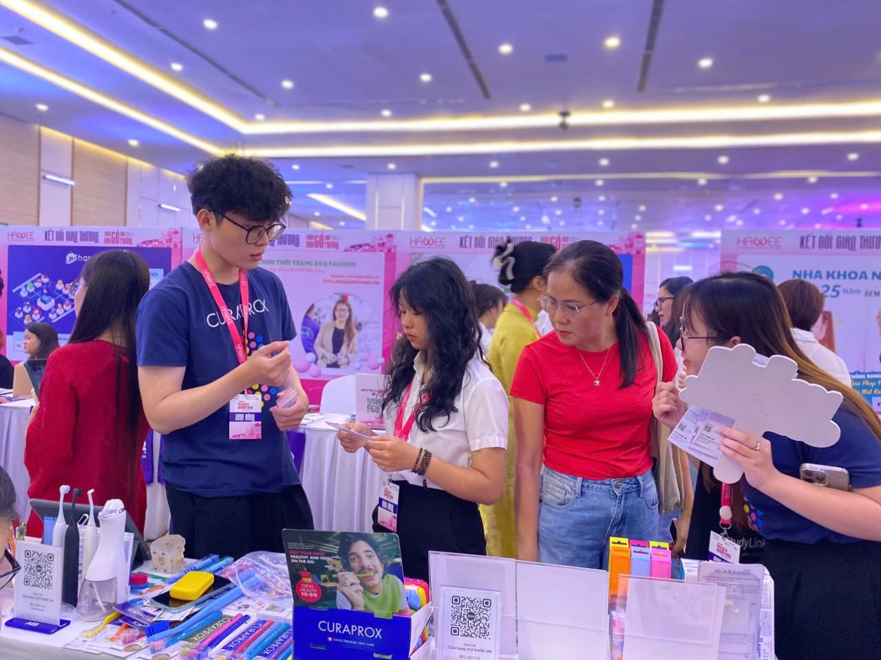 (Sự kiện) Vui Khỏe x Hawee kết nối giao thương – Buôn có bạn, Bán có phường