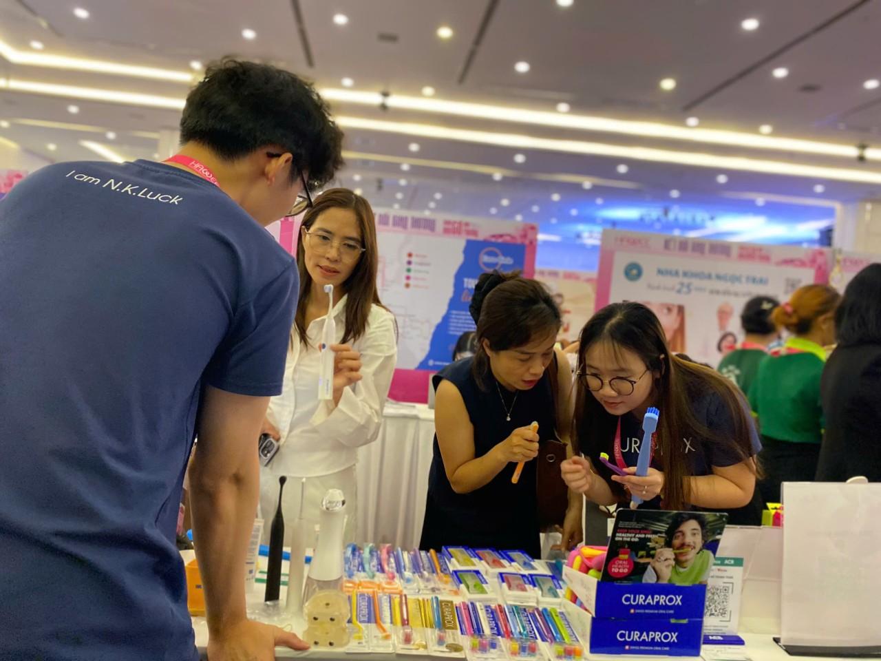 (Sự kiện) Vui Khỏe x Hawee kết nối giao thương – Buôn có bạn, Bán có phường