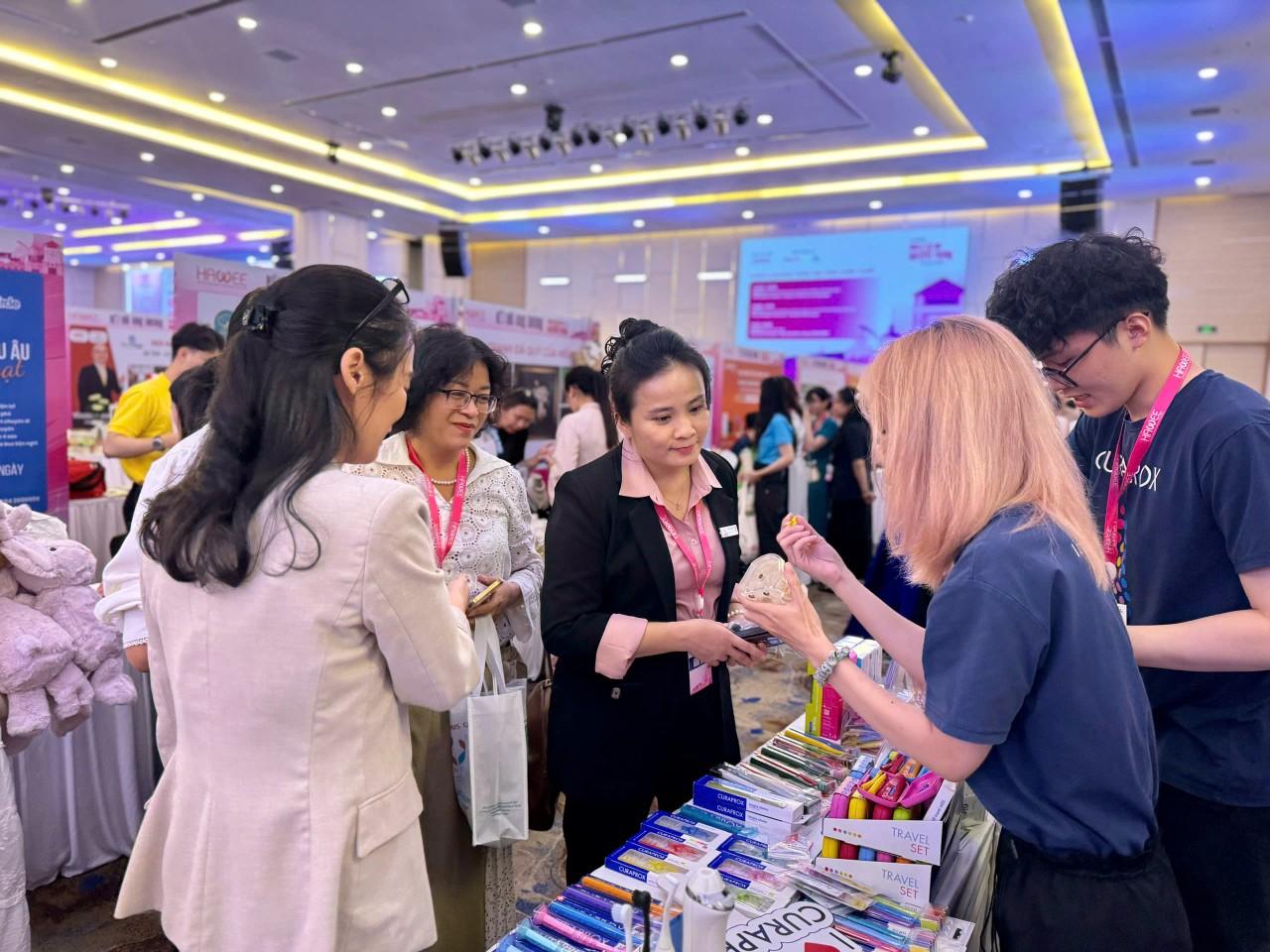 (Sự kiện) Vui Khỏe x Hawee kết nối giao thương – Buôn có bạn, Bán có phường